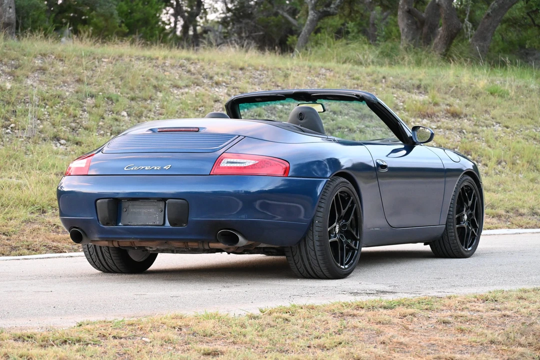 2001 Porsche 996 Carrera - Image 12 of 31