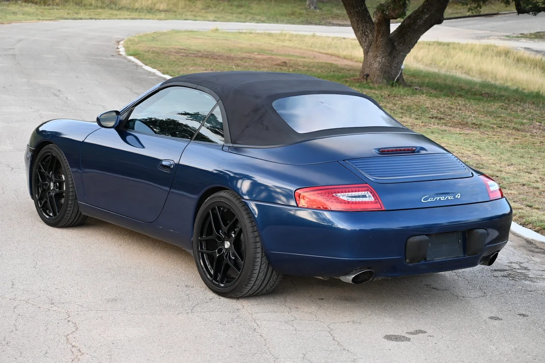 2001 Porsche 996 Carrera - Image 25 of 31