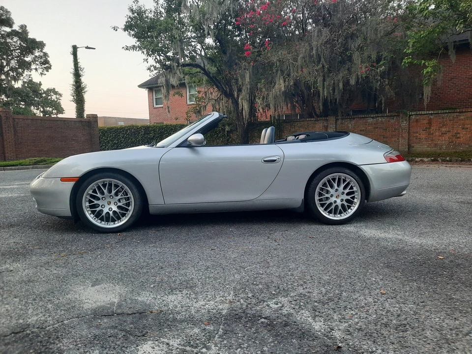 2001 Porsche 996 Carrera - Image 2 of 31