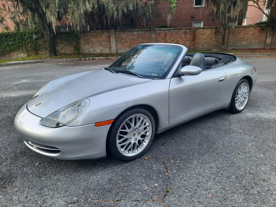 2001 Porsche 996 Carrera - Image 11 of 31