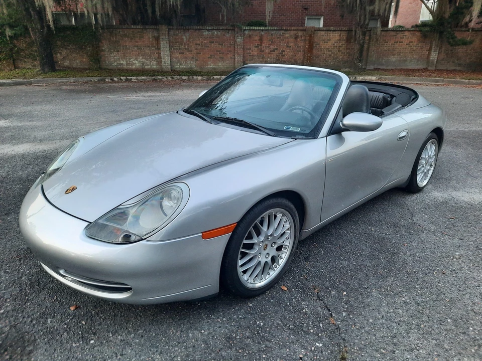 2001 Porsche 996 Carrera - Image 12 of 31