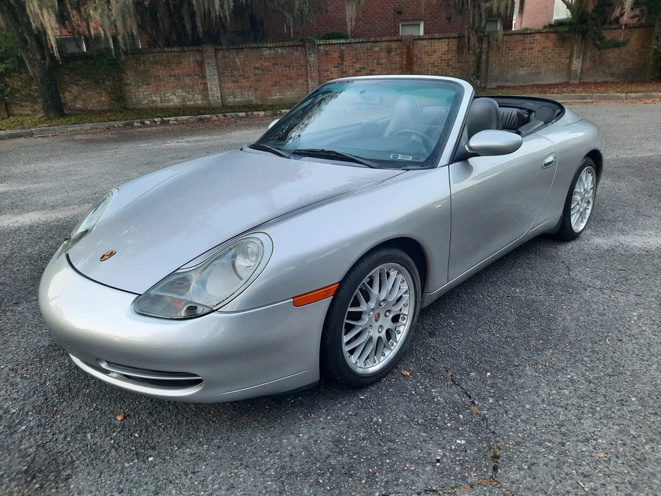2001 Porsche 996 Carrera - Image 13 of 31