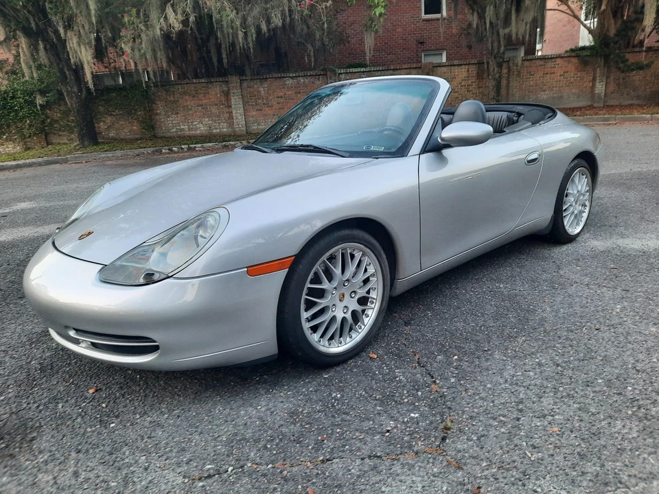2001 Porsche 996 Carrera - Image 10 of 31