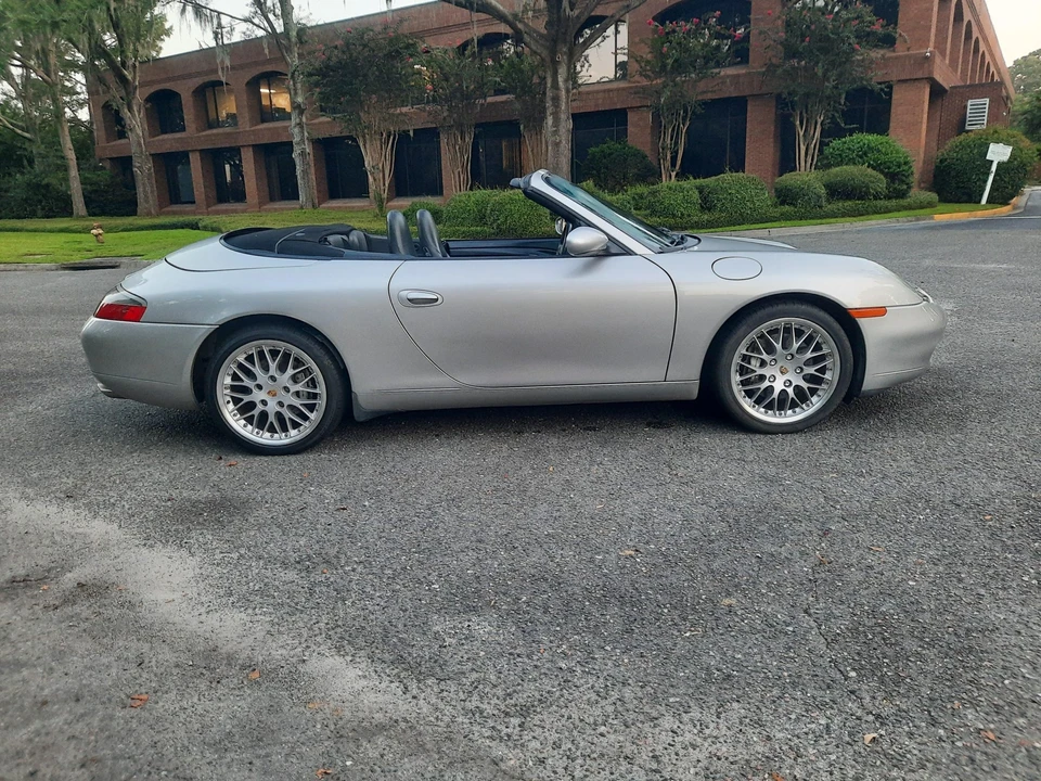 2001 Porsche 996 Carrera - Image 25 of 31