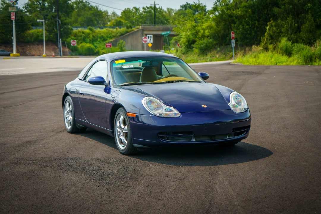 2001 Porsche 996 Carrera 4 - Image 14 of 31