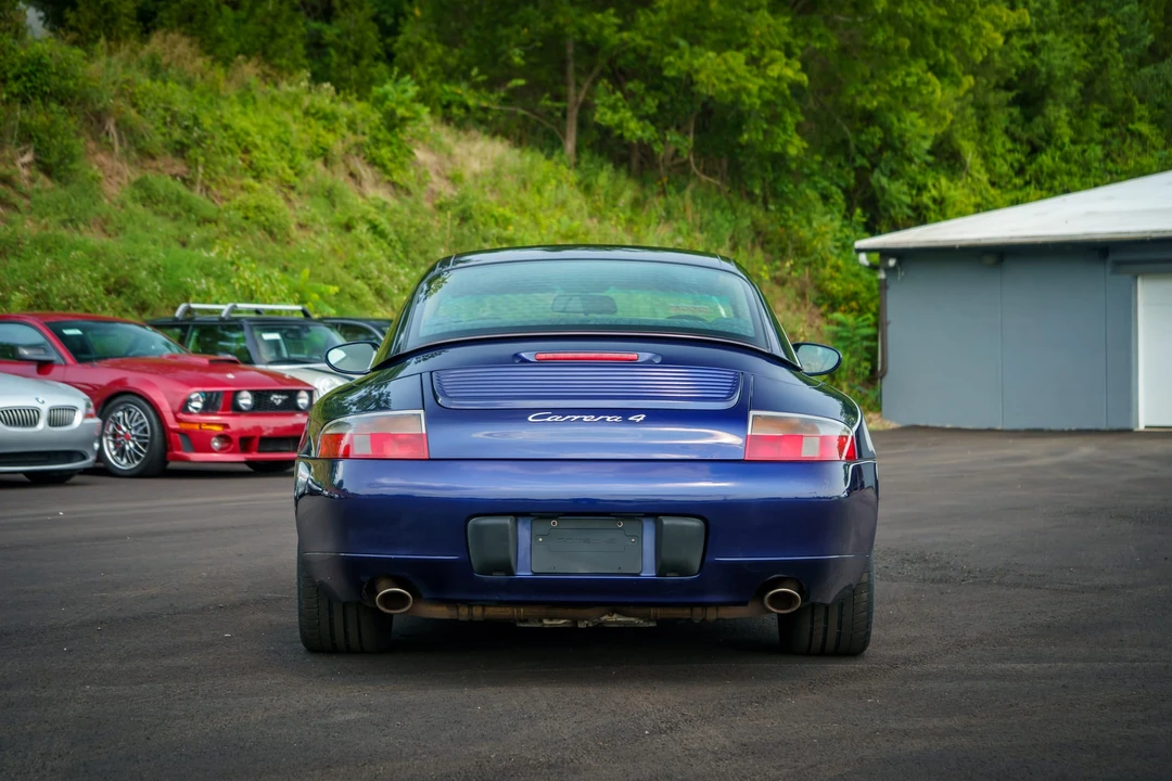 2001 Porsche 996 Carrera 4 - Image 8 of 31
