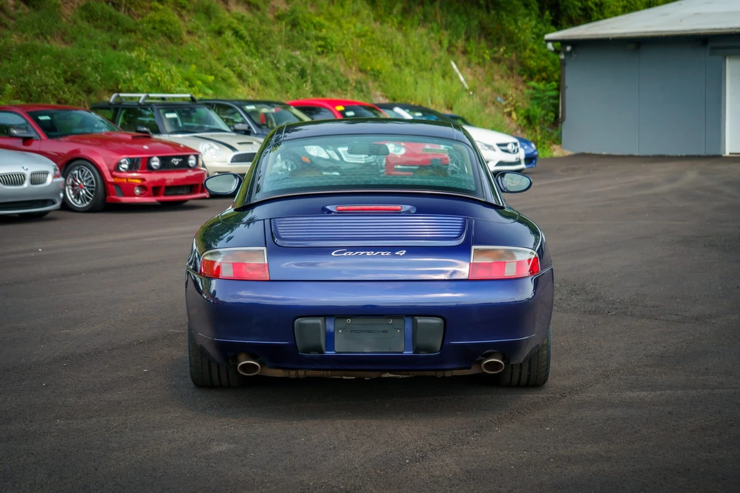 2001 Porsche 996 Carrera 4 - Image 9 of 31
