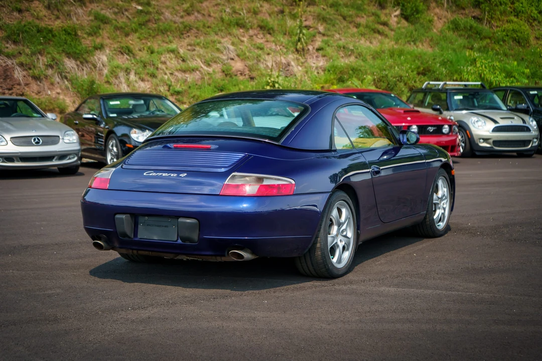 2001 Porsche 996 Carrera 4 - Image 10 of 31