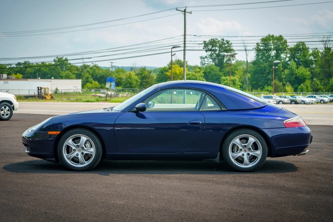 2001 Porsche 996 Carrera 4 - Image 5 of 31