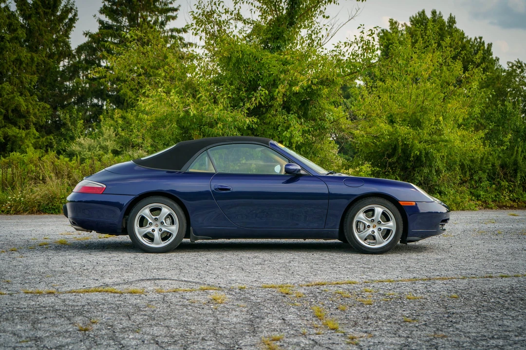 2001 Porsche 996 Carrera 4 - Image 28 of 31