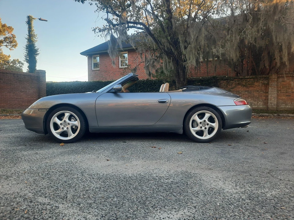 2001 Porsche 996 Carrera 4 - Image 29 of 31