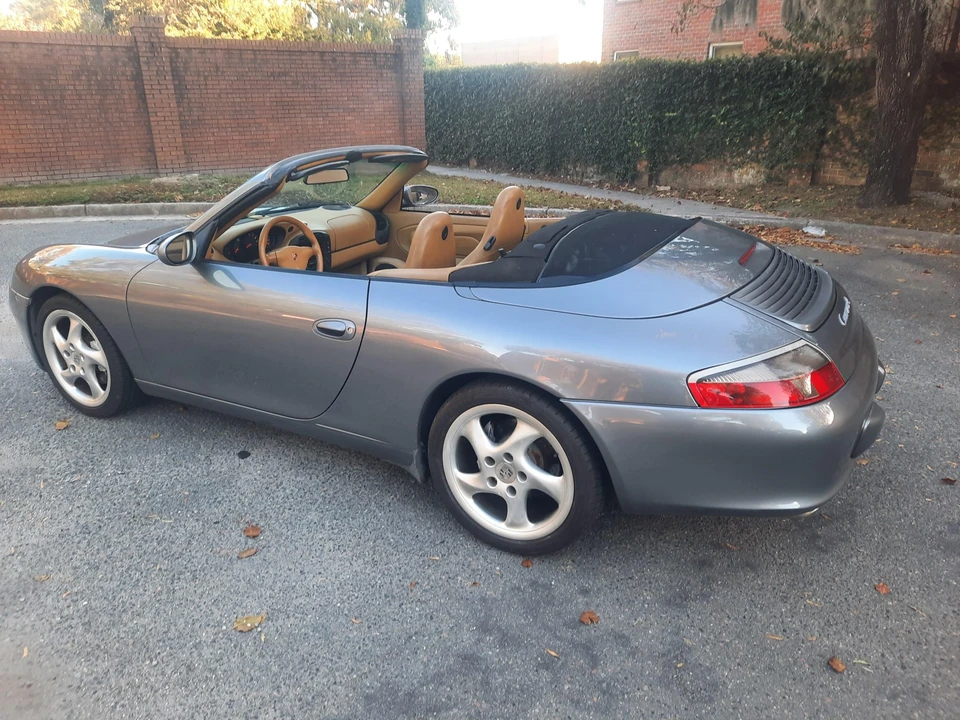 2001 Porsche 996 Carrera 4 - Image 26 of 31
