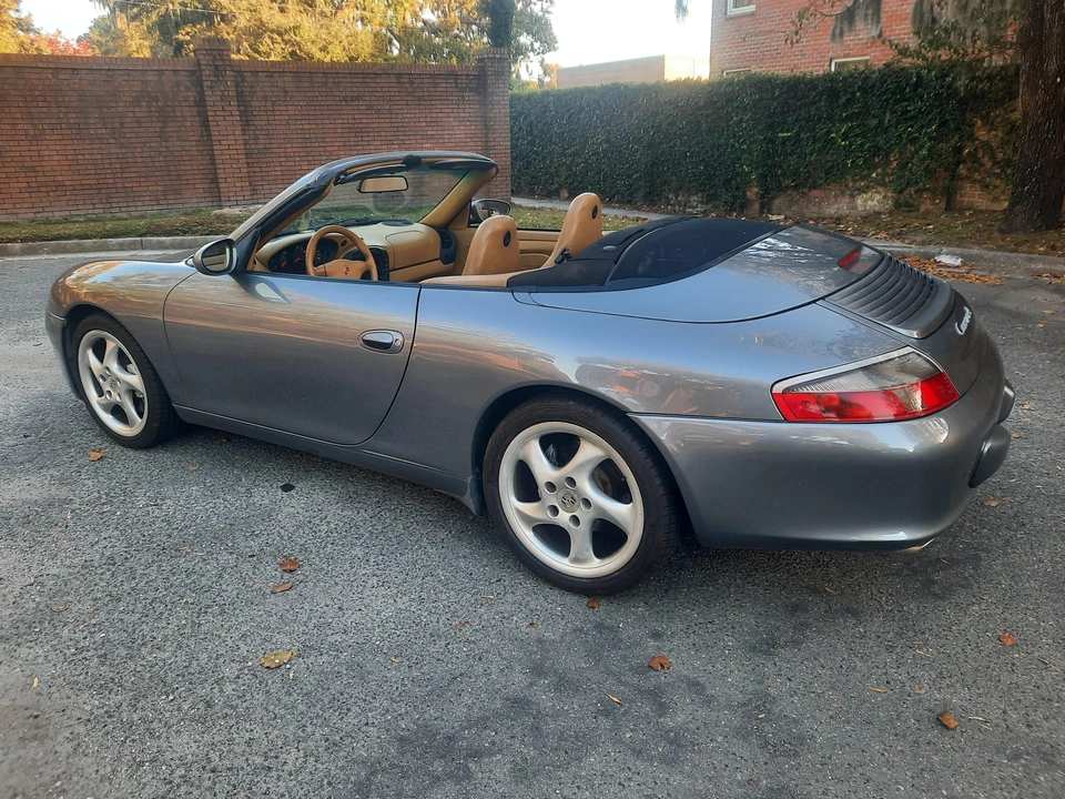 2001 Porsche 996 Carrera 4 - Image 25 of 31