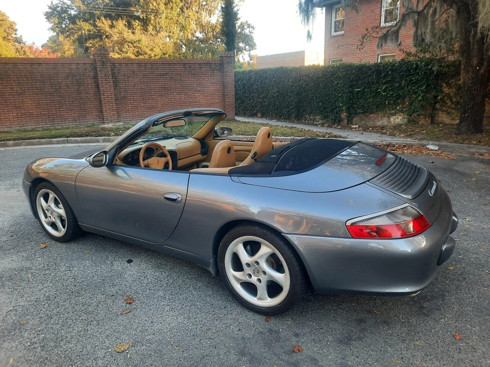2001 Porsche 996 Carrera 4 - Image 23 of 31
