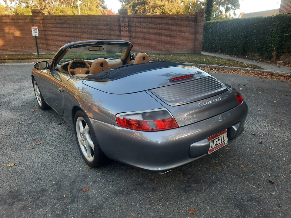 2001 Porsche 996 Carrera 4 - Image 21 of 31