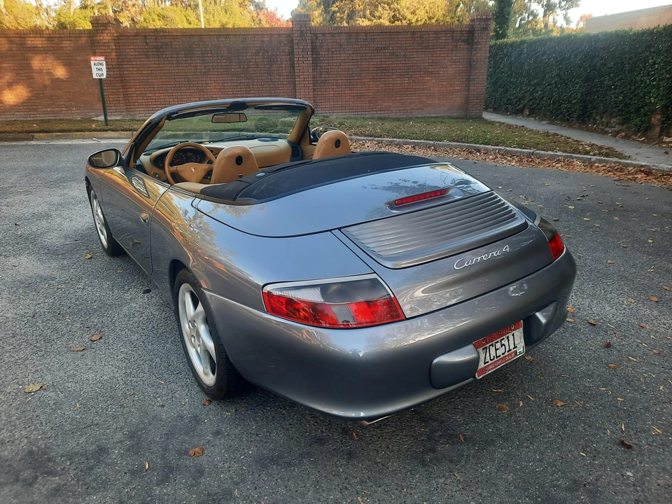 2001 Porsche 996 Carrera 4 - Image 20 of 31
