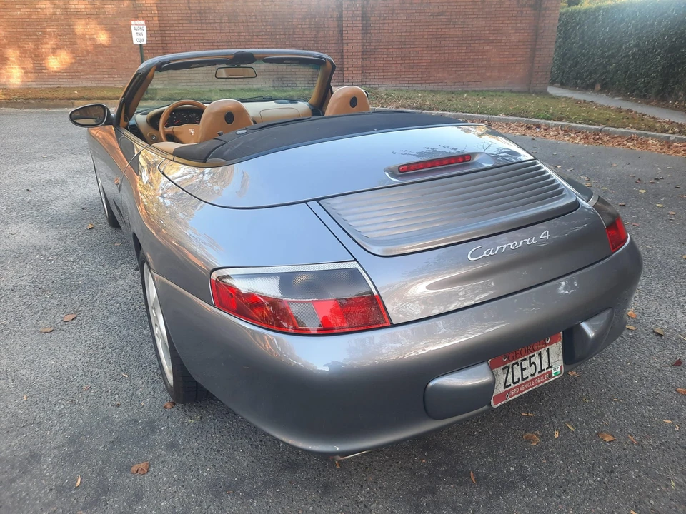 2001 Porsche 996 Carrera 4 - Image 19 of 31