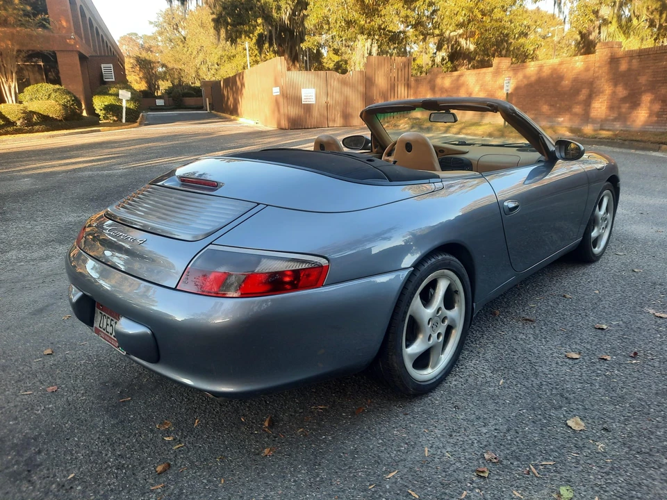 2001 Porsche 996 Carrera 4 - Image 15 of 31