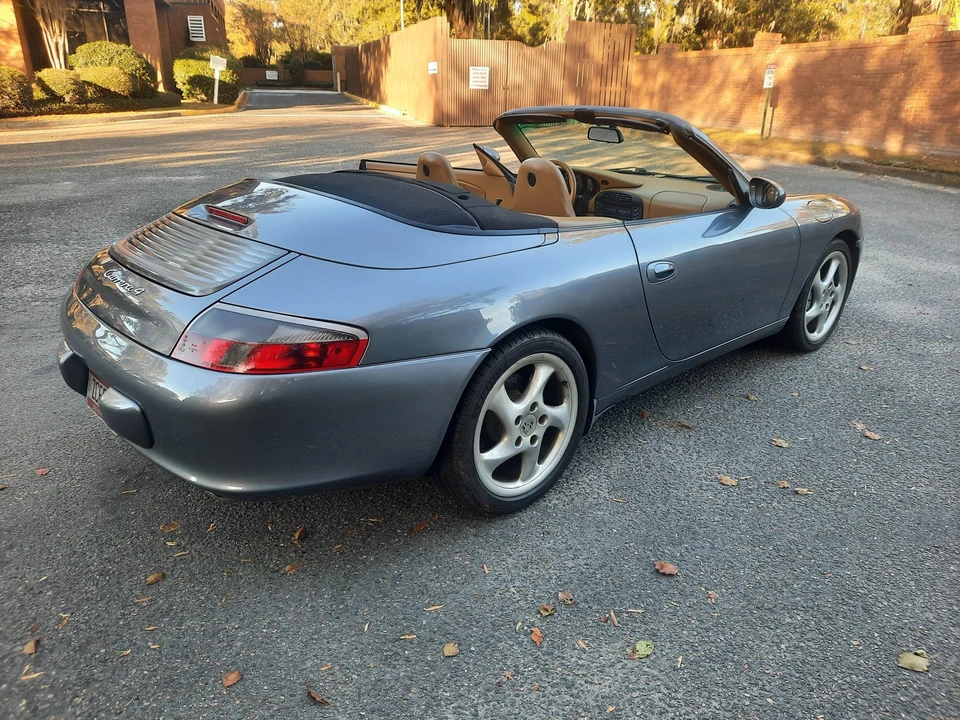 2001 Porsche 996 Carrera 4 - Image 13 of 31