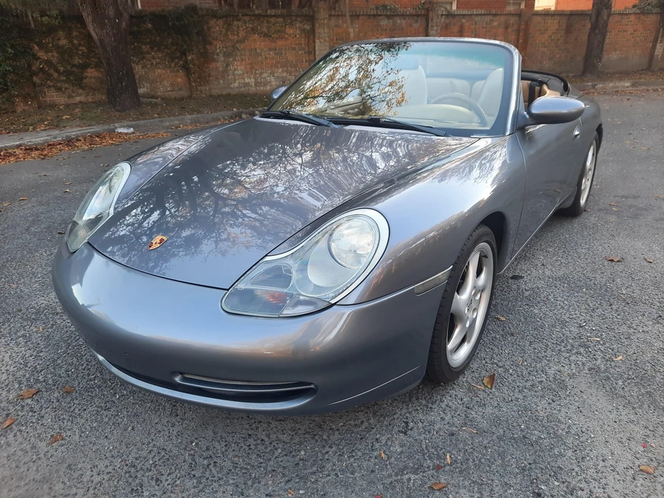 2001 Porsche 996 Carrera 4 - Image 3 of 31