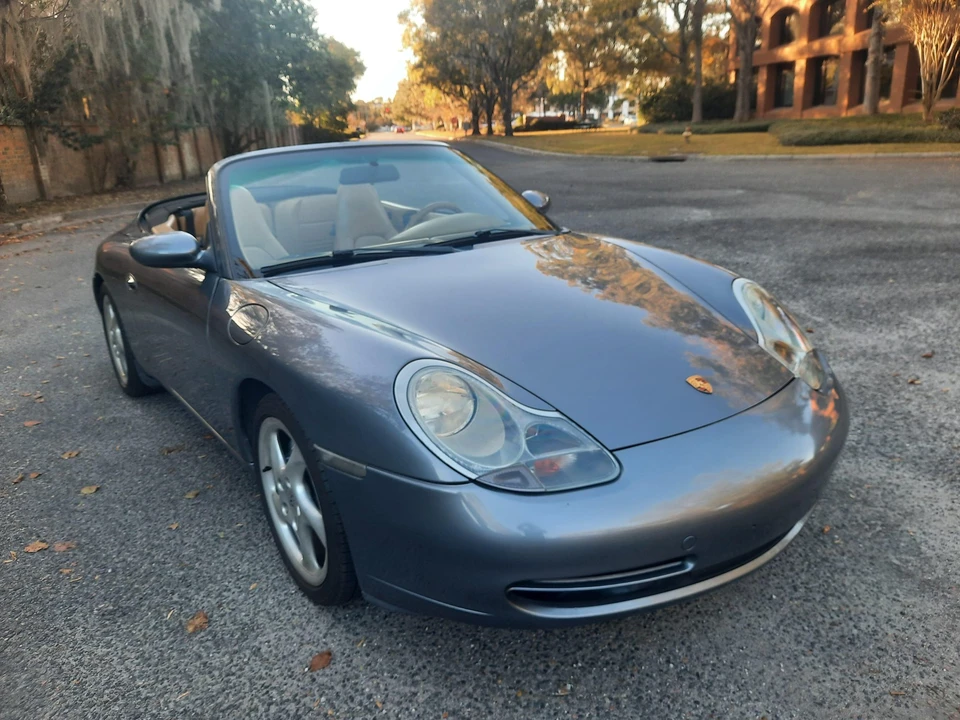 2001 Porsche 996 Carrera 4 - Image 8 of 31