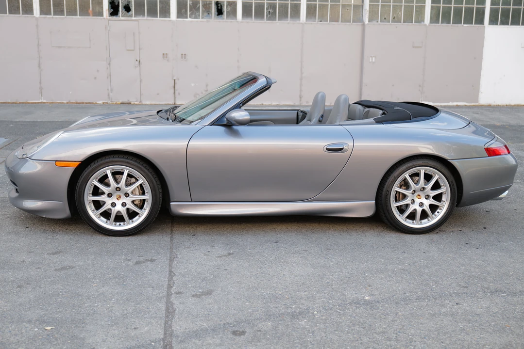2001 Porsche 996 Carrera - Image 17 of 31