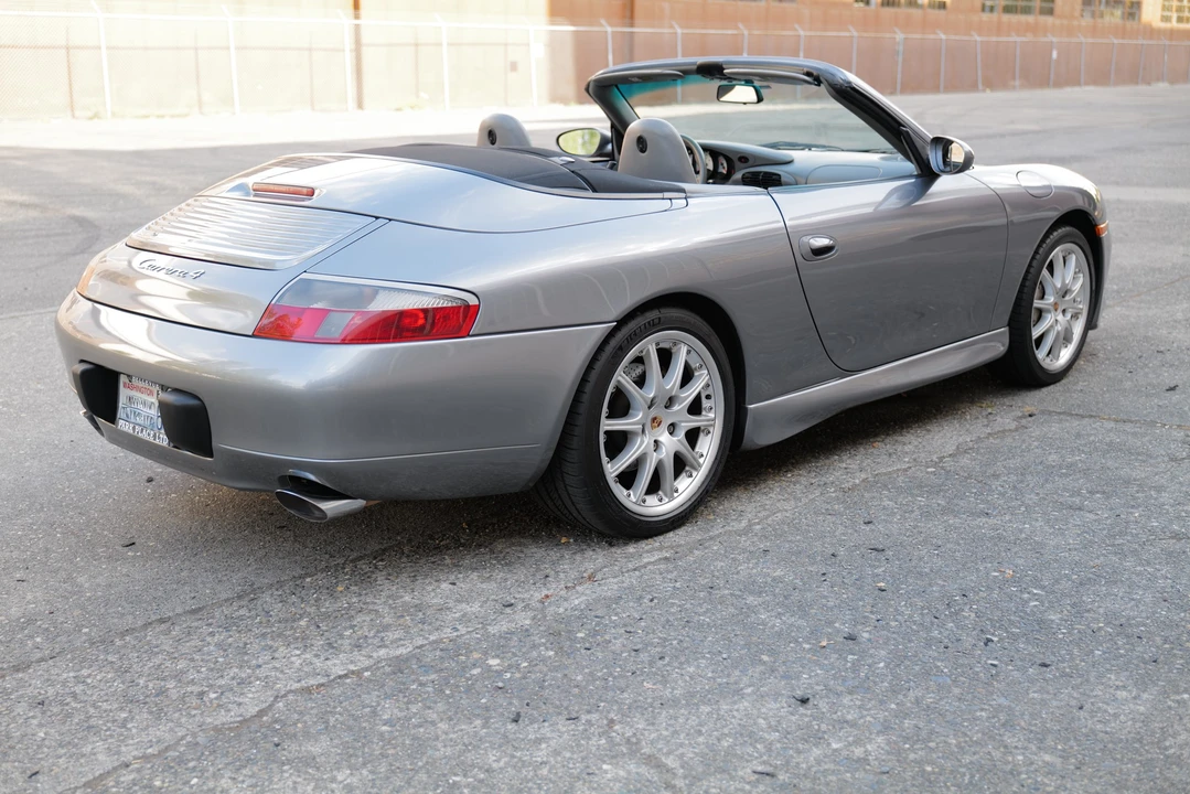 2001 Porsche 996 Carrera - Image 11 of 31