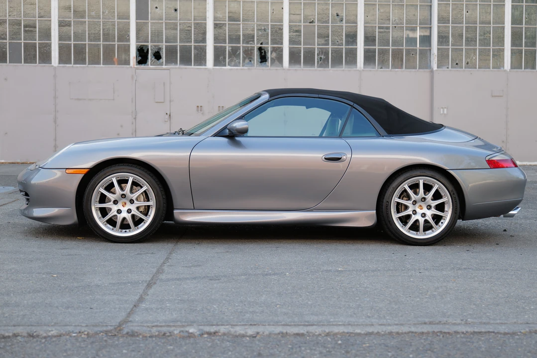2001 Porsche 996 Carrera - Image 25 of 31