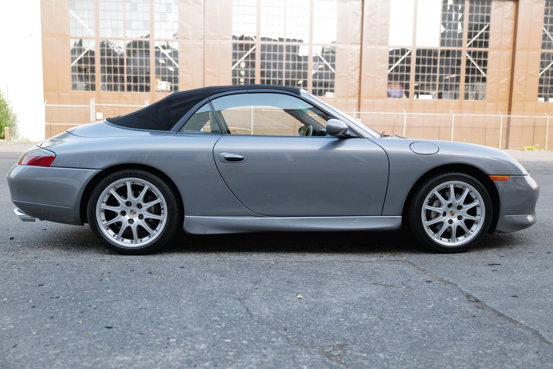 2001 Porsche 996 Carrera - Image 23 of 31