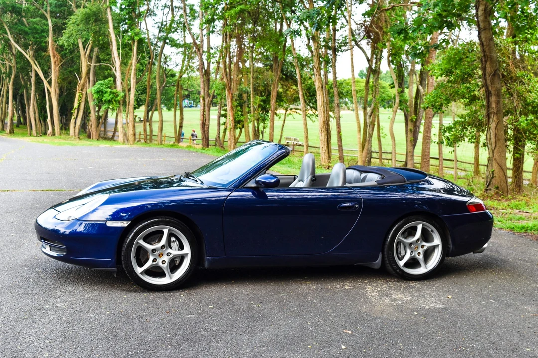 2001 Porsche 996 Carrera - Image 12 of 31