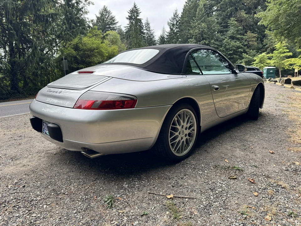 2001 Porsche 996 Carrera 4 - Image 20 of 31