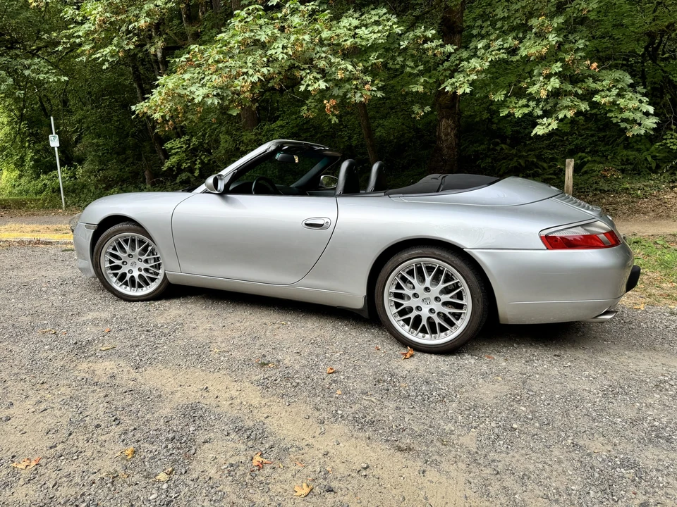2001 Porsche 996 Carrera 4 - Image 7 of 31