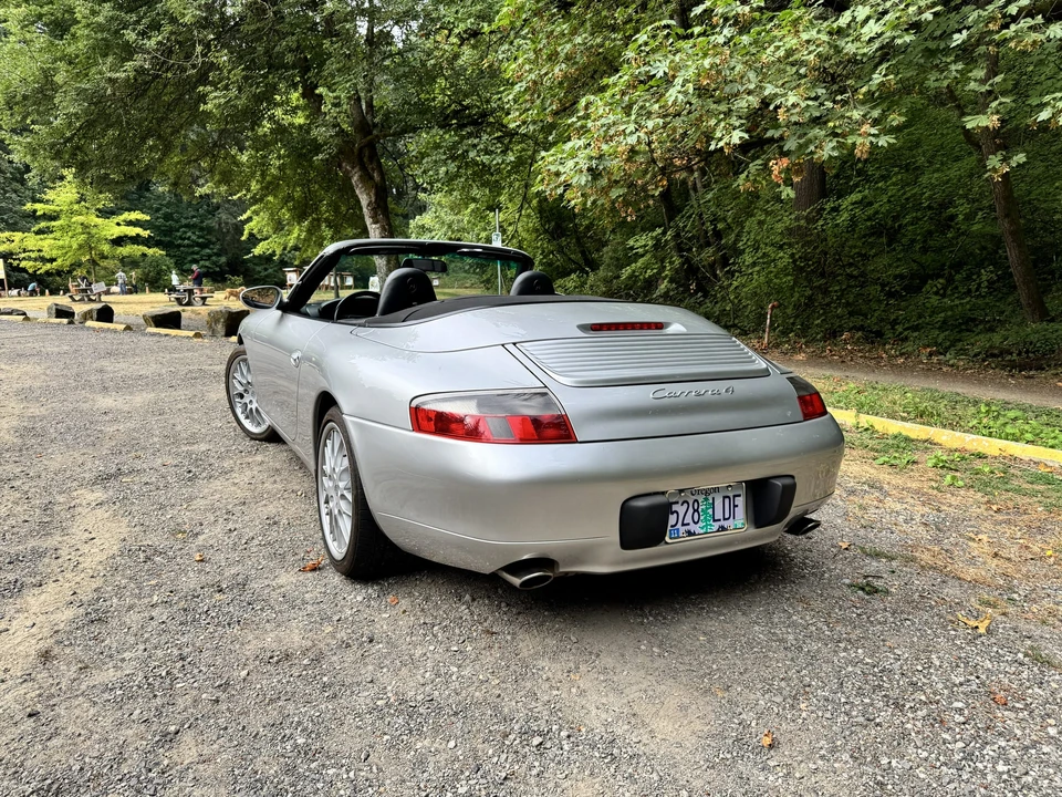 2001 Porsche 996 Carrera 4 - Image 8 of 31
