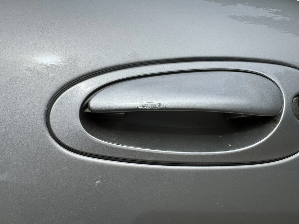 2001 Porsche 996 Carrera 4 - Image 28 of 31