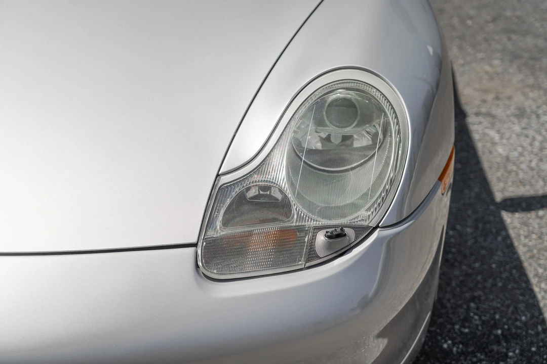 2001 Porsche 996 Carrera - Image 28 of 31