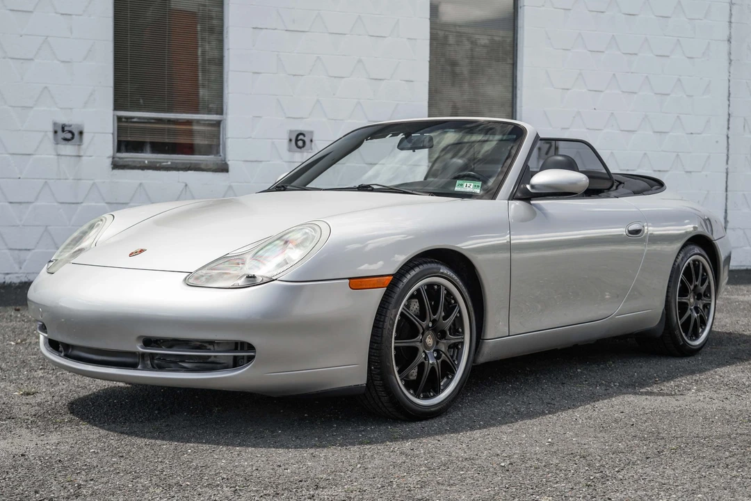 2001 Porsche 996 Carrera - Image 9 of 31