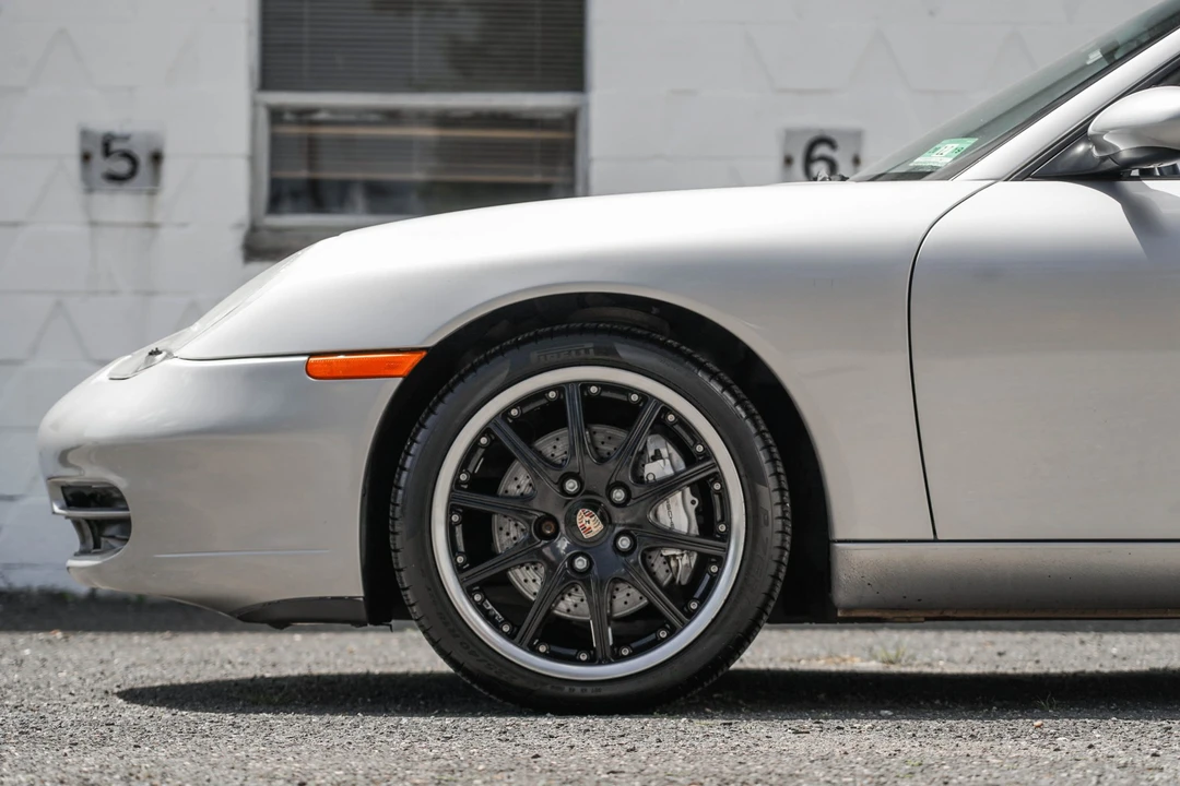 2001 Porsche 996 Carrera - Image 21 of 31