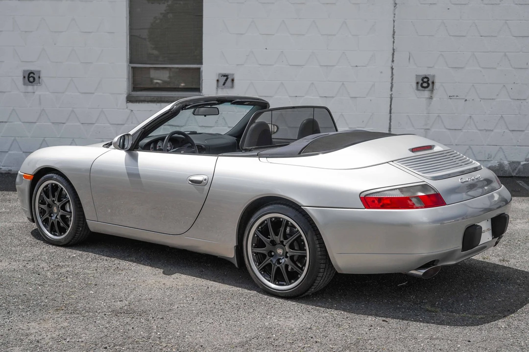 2001 Porsche 996 Carrera - Image 12 of 31