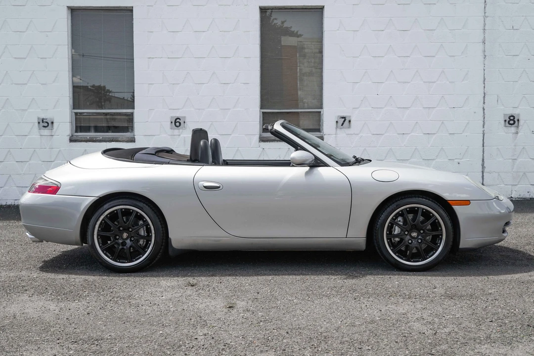 2001 Porsche 996 Carrera - Image 2 of 31