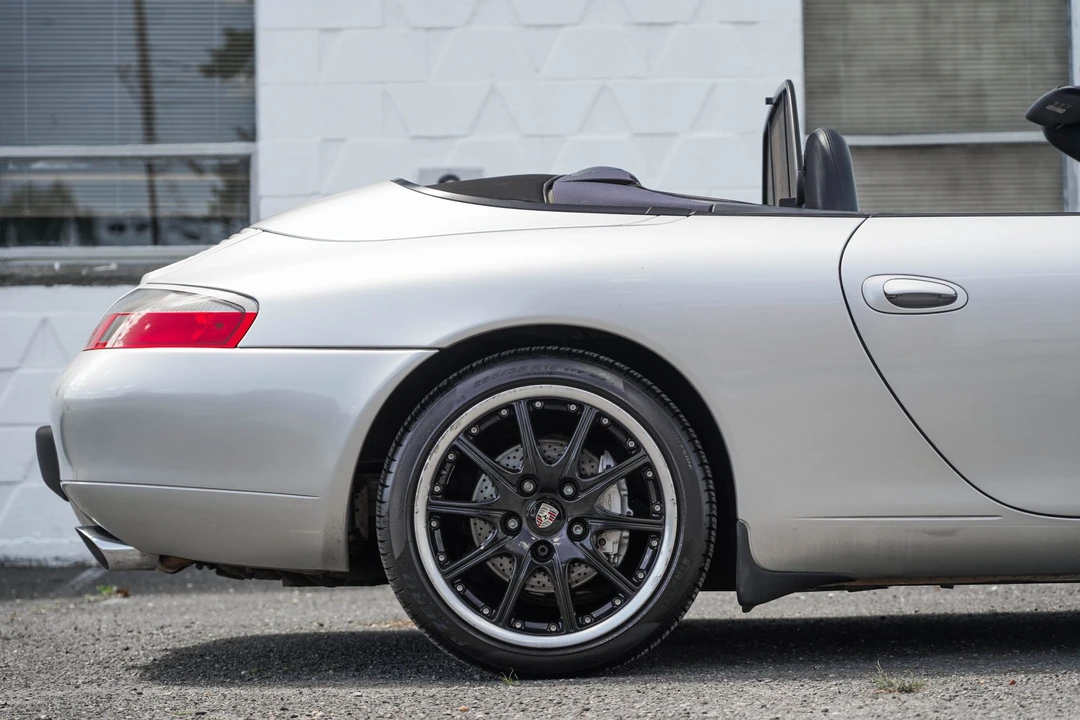 2001 Porsche 996 Carrera - Image 19 of 31
