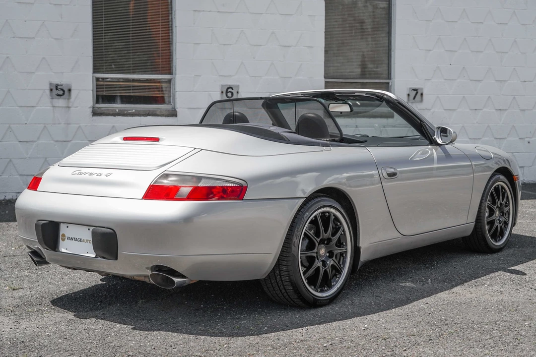 2001 Porsche 996 Carrera - Image 18 of 31