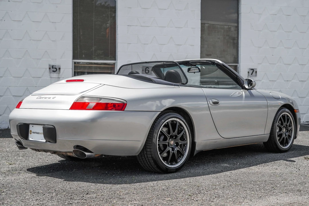2001 Porsche 996 Carrera - Image 17 of 31