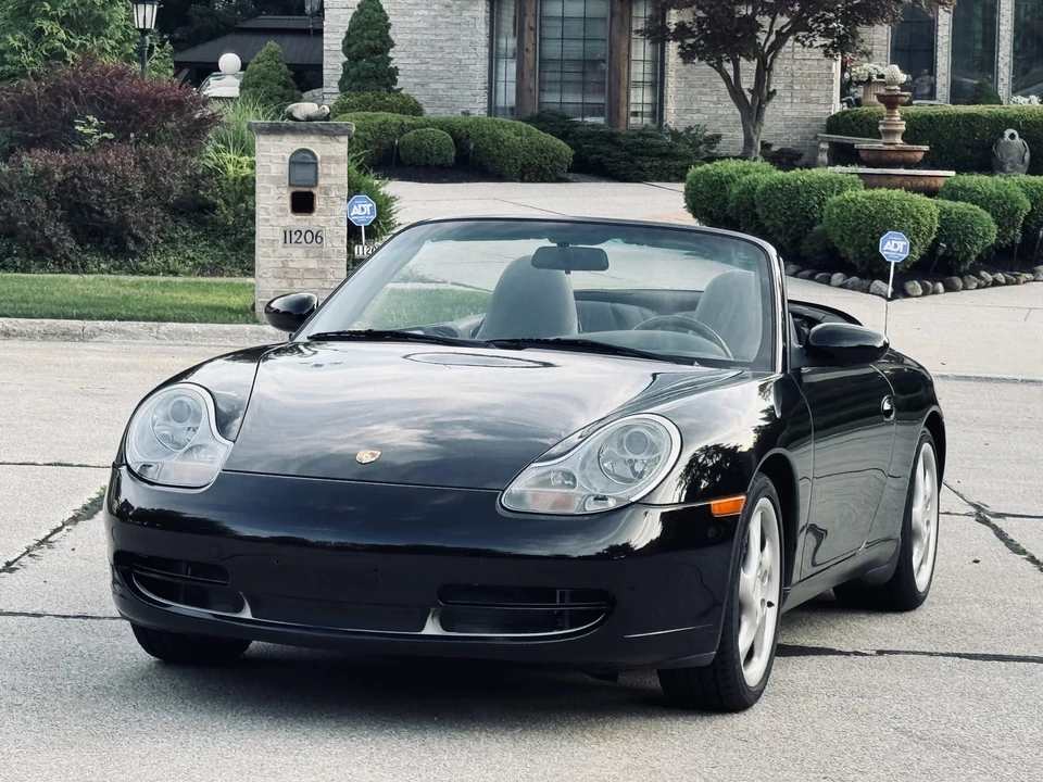 2001 Porsche 996 Carrera 4 - Image 4 of 31