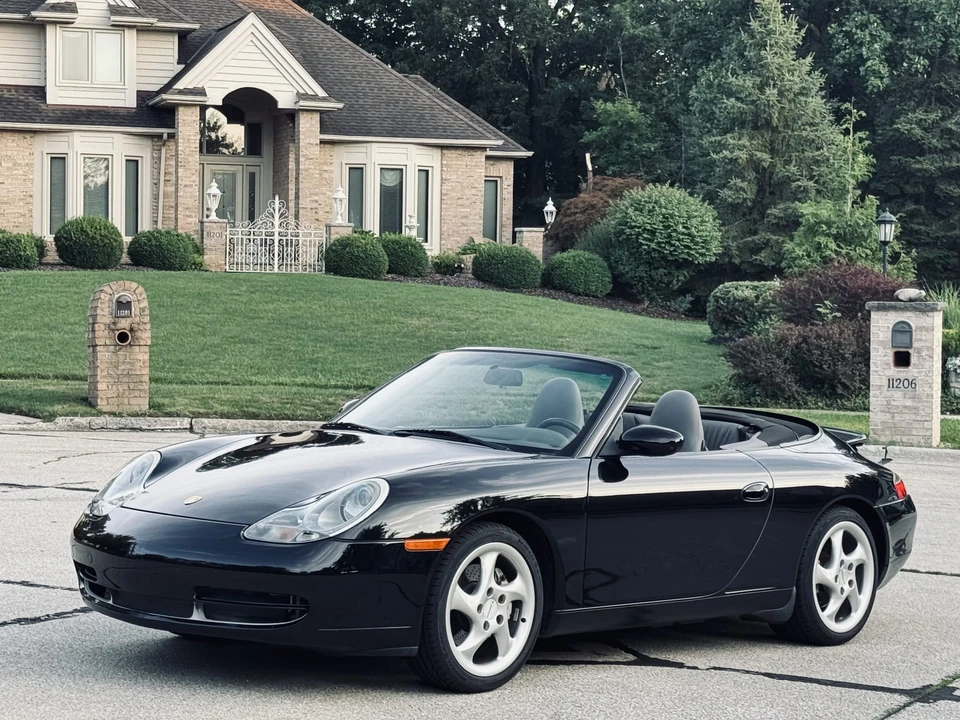 2001 Porsche 996 Carrera 4 - Image 6 of 31
