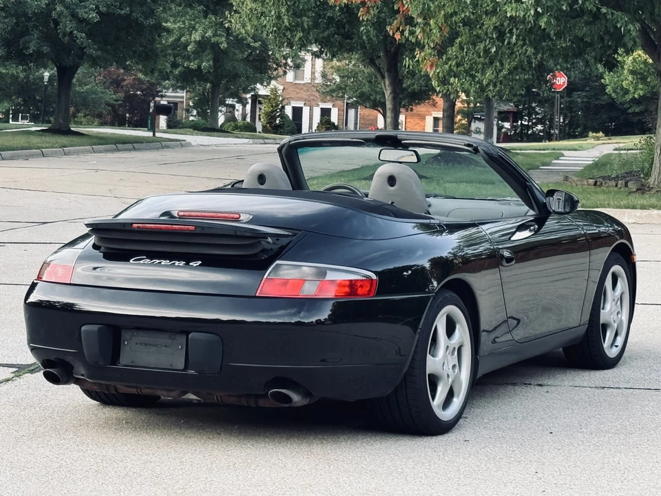 2001 Porsche 996 Carrera 4 - Image 20 of 31