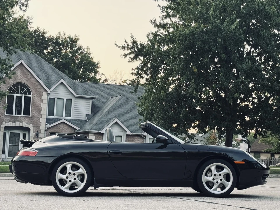 2001 Porsche 996 Carrera 4 - Image 26 of 31