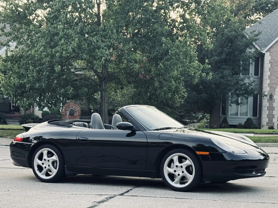 2001 Porsche 996 Carrera 4 - Image 28 of 31