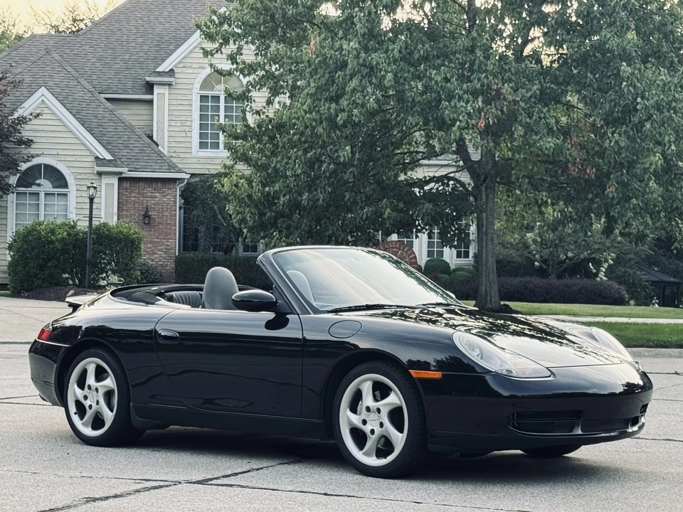 2001 Porsche 996 Carrera 4 - Image 29 of 31