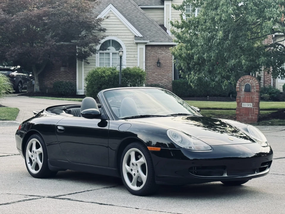 2001 Porsche 996 Carrera 4 - Image 30 of 31
