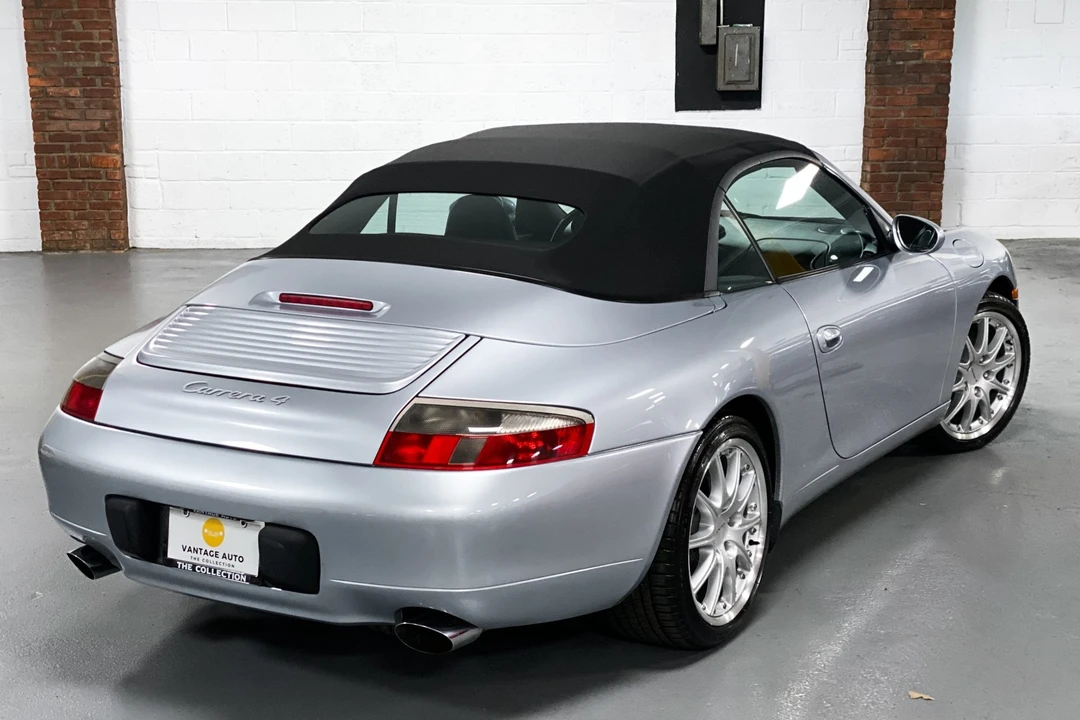 2001 Porsche 996 Carrera 4 - Image 11 of 31